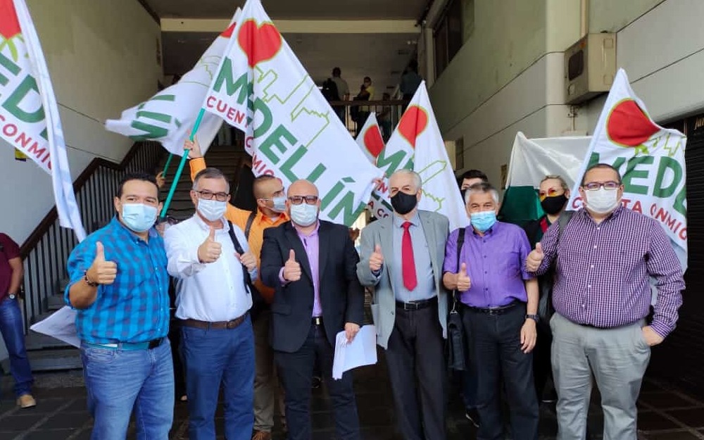 Revocatoria en Medellín, un escenario para el espectáculo