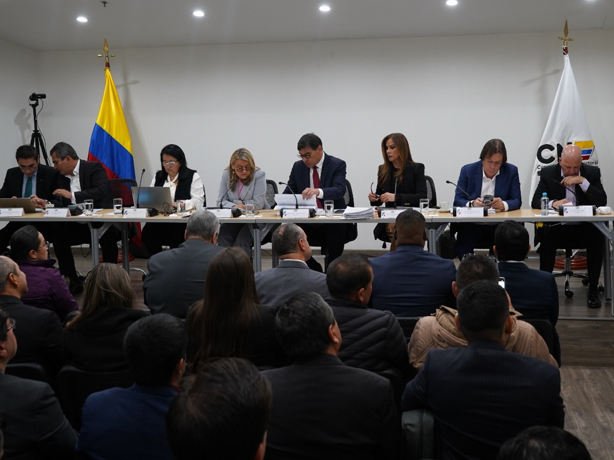 A Petro se le abre una ventana para frenar mayorías adversas en el CNE