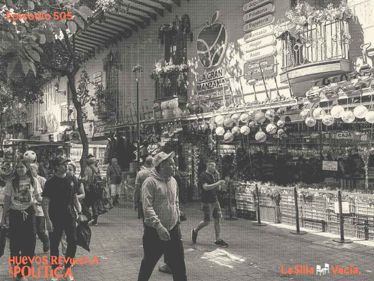 Persona_camiando_por_el_centro_de_medellin