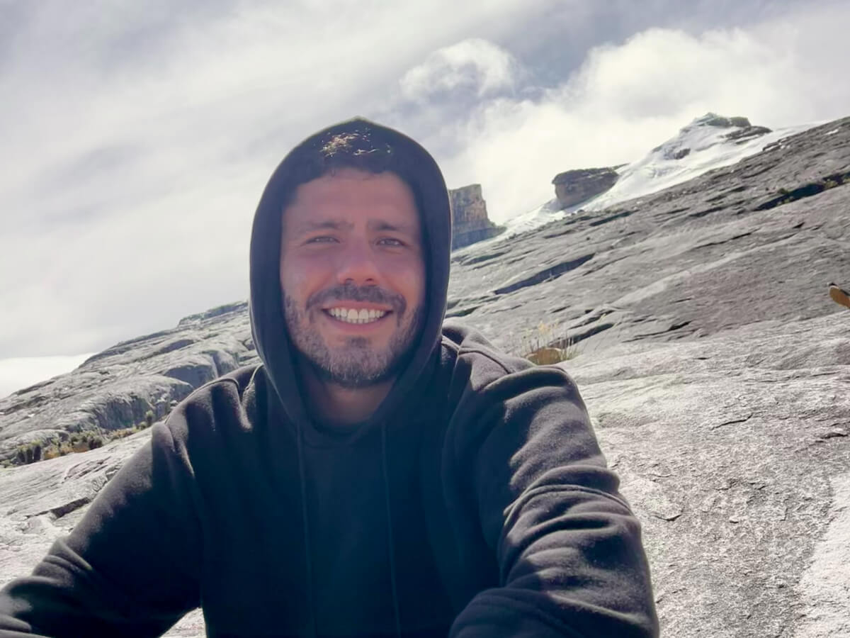 David Mora, economista, magíster en Economía del Desarrollo Metropolitano y Regional, analista económico y docente universitario.