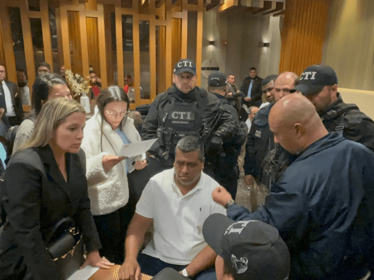 Petro deja sola la paz total